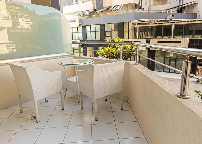 Jordan's 3* Vlorë
